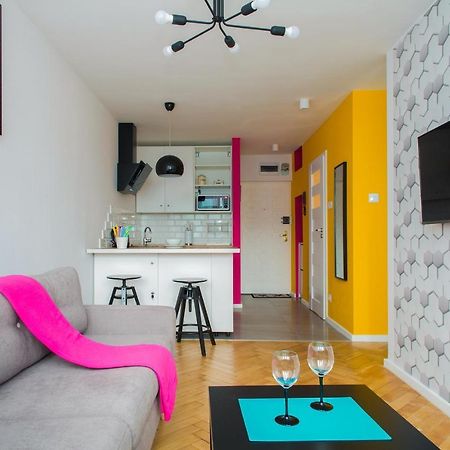 Cozy studio next to central station Appartamento Varsavia Esterno foto