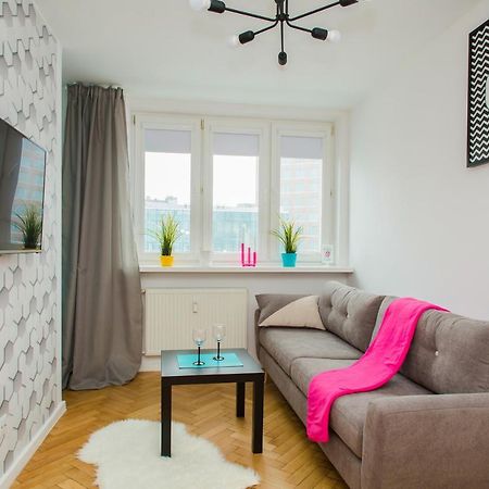 Cozy studio next to central station Appartamento Varsavia Esterno foto