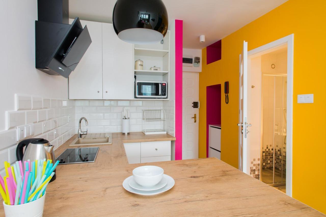 Cozy studio next to central station Appartamento Varsavia Esterno foto