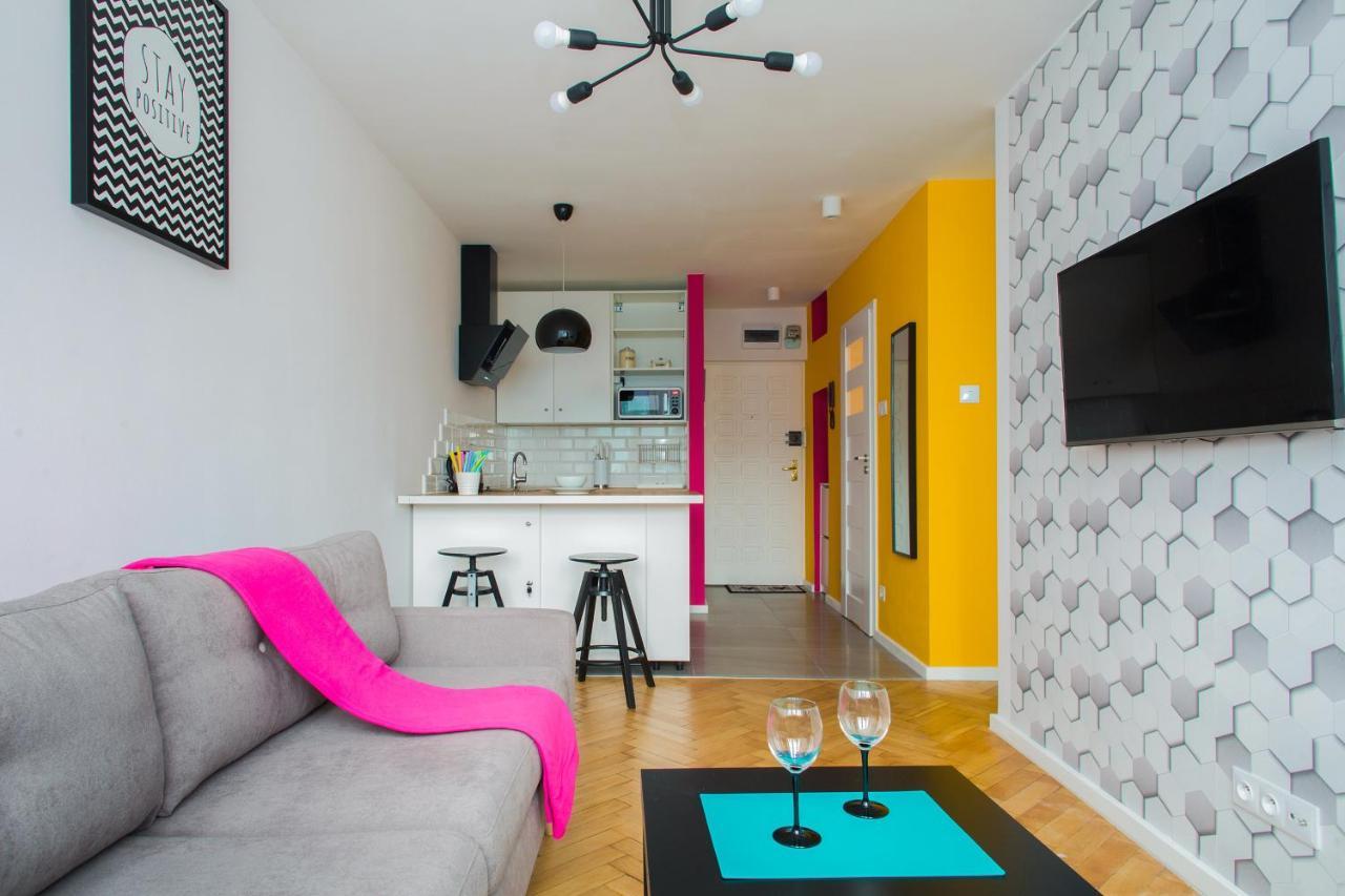 Cozy studio next to central station Appartamento Varsavia Esterno foto