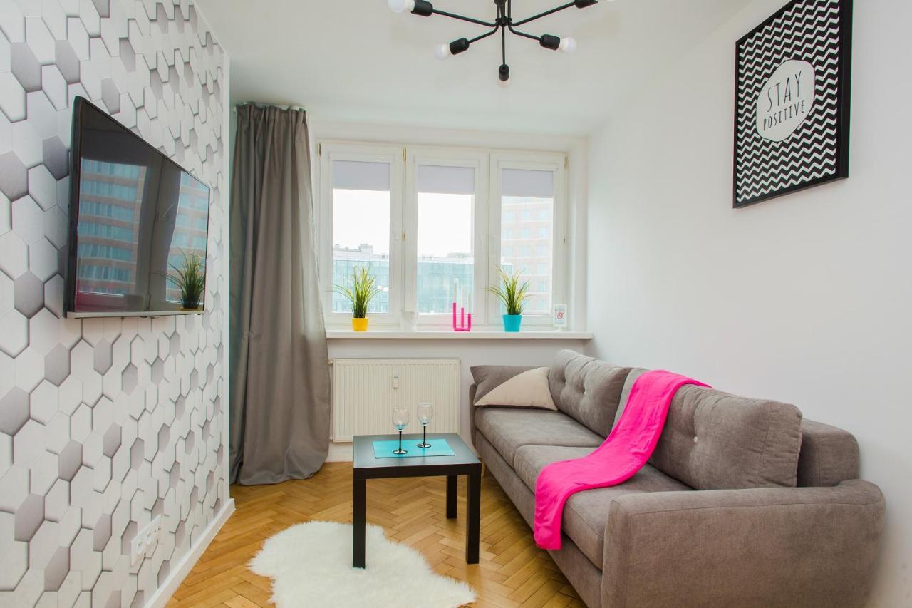 Cozy studio next to central station Appartamento Varsavia Esterno foto