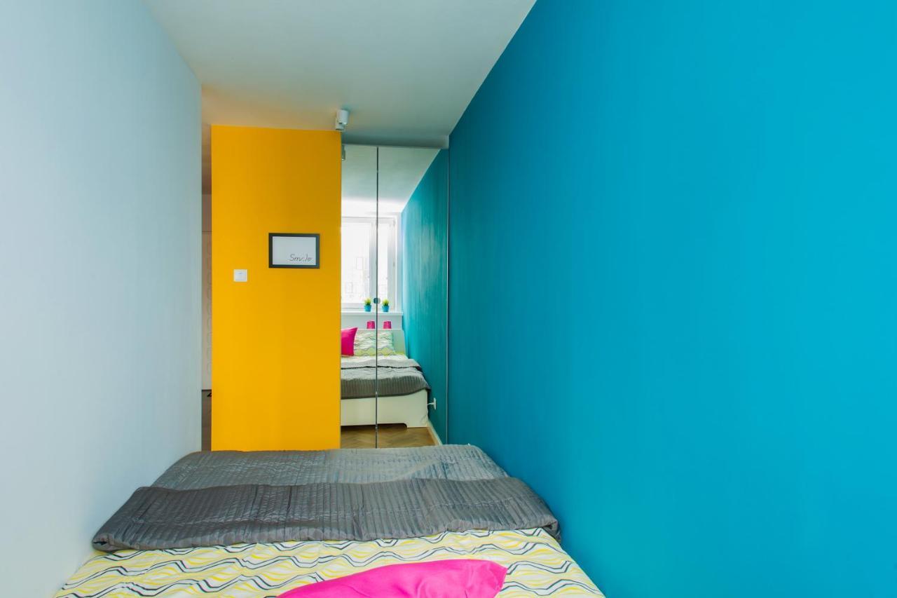 Cozy studio next to central station Appartamento Varsavia Esterno foto